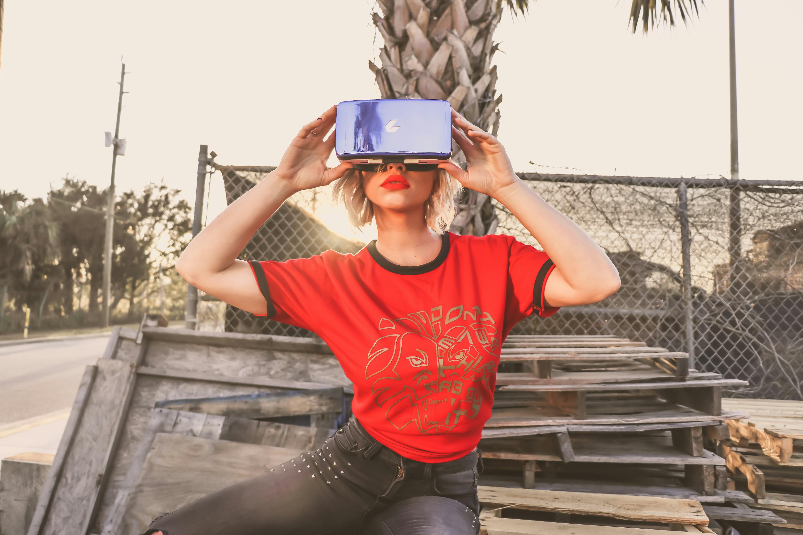探索虚拟现实影视的全新体验，VR电影下载