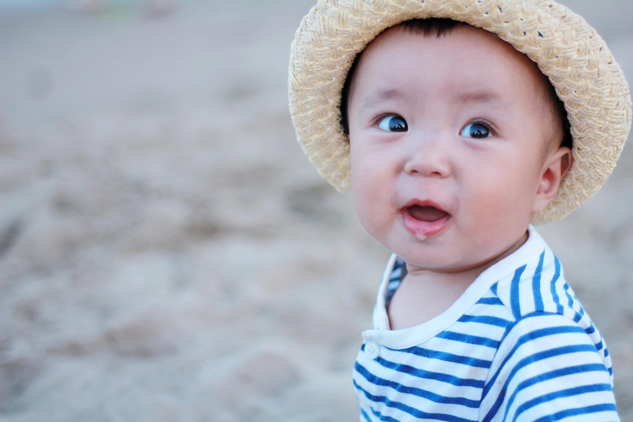 伊利最新奶粉产品引领行业，呵护婴幼儿成长健康！