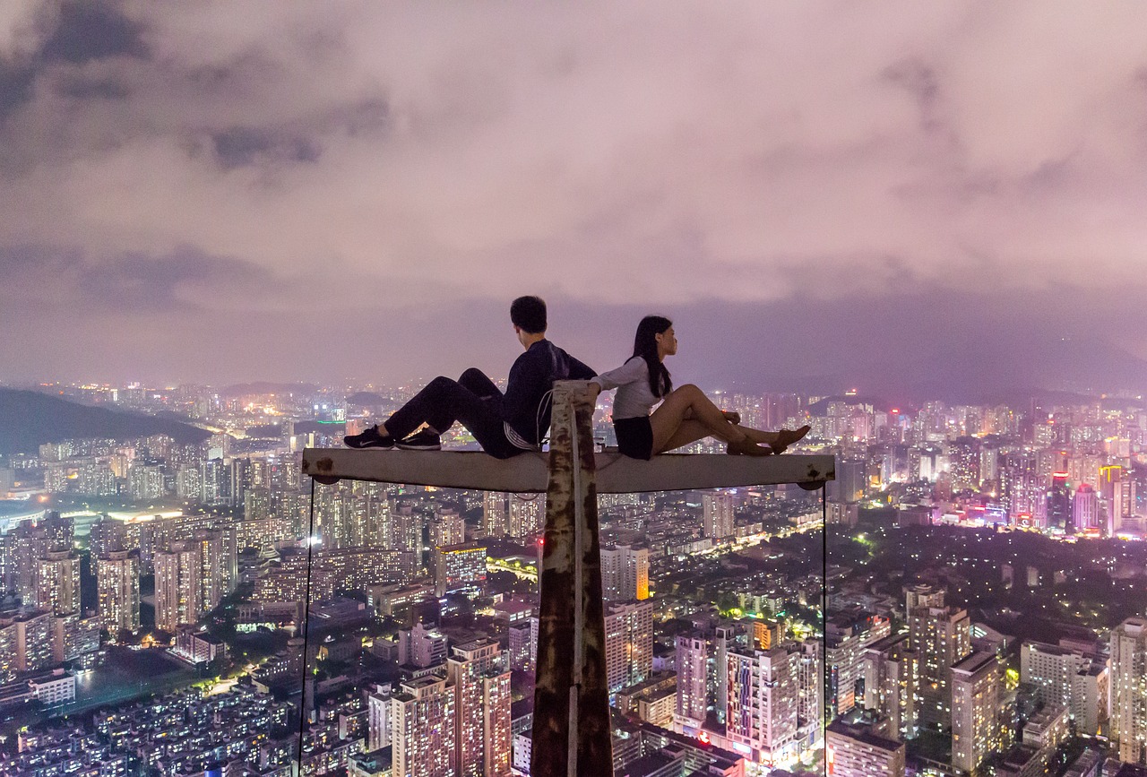 现代都市隐秘之恋，秘密婚姻最新章节探索