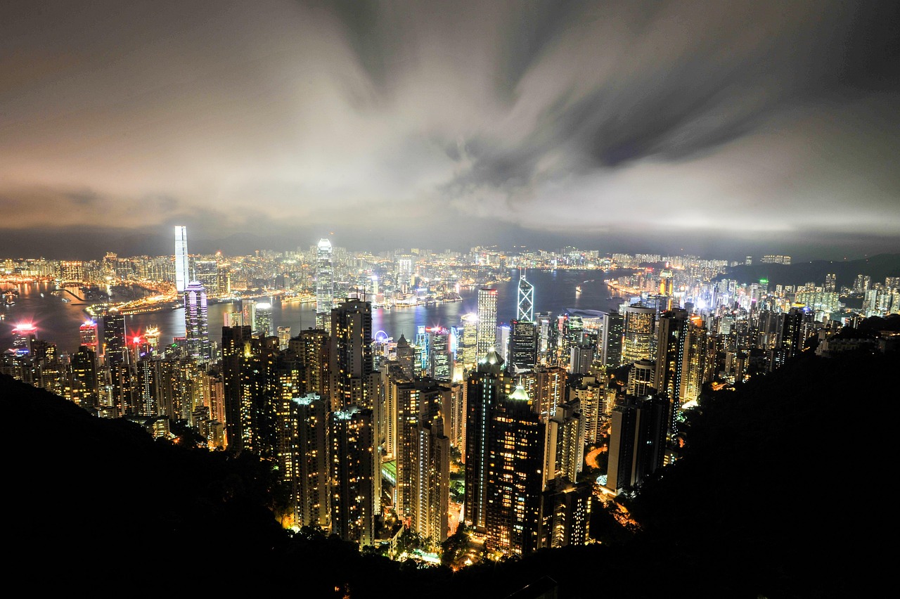 新明星舞厅，城市璀璨之夜的心跳之地