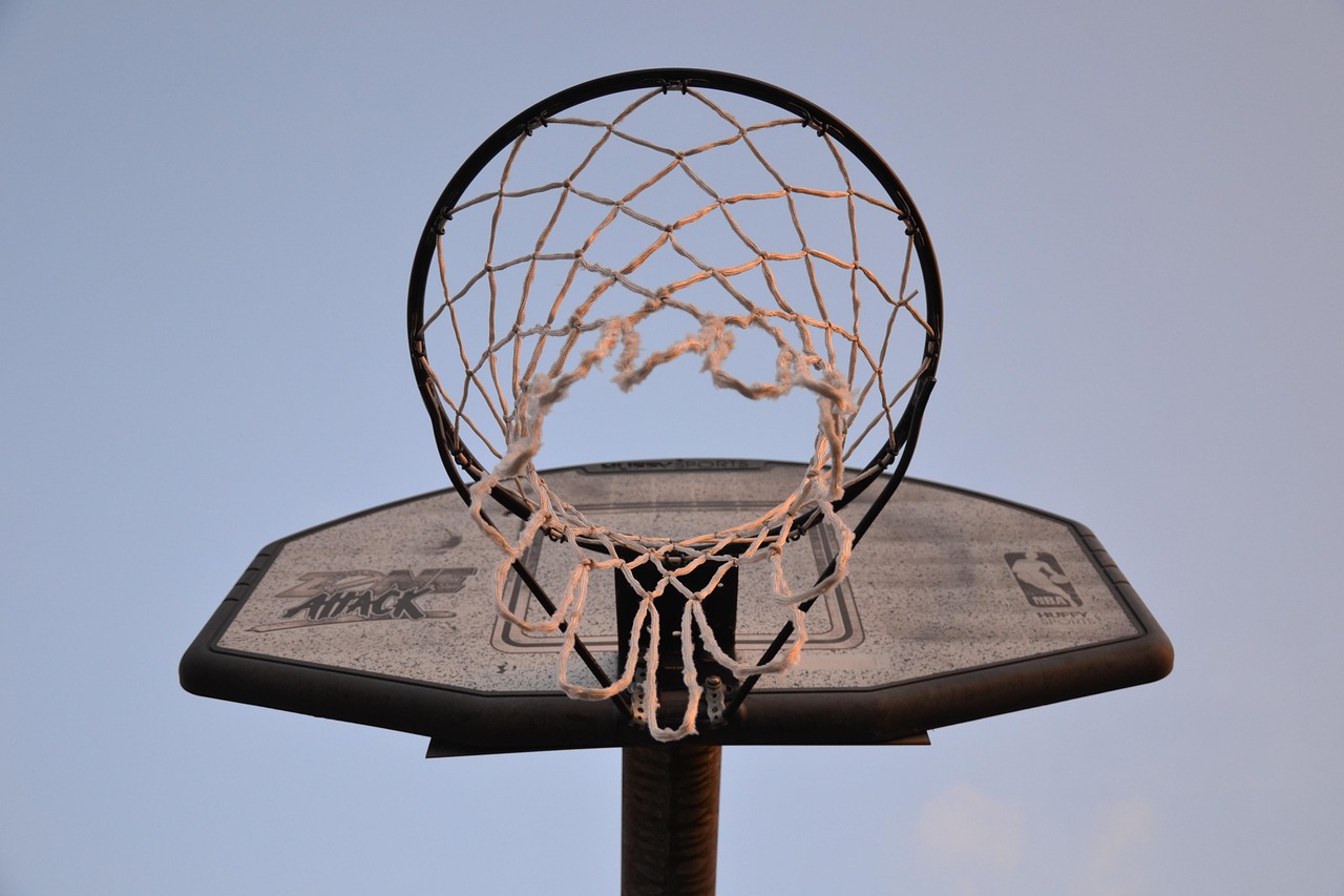 揭秘NBA比赛场地，篮球圣殿的奥秘探索