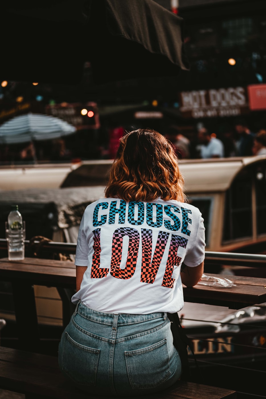 夏日时尚新品引领潮流,成为时尚新选择