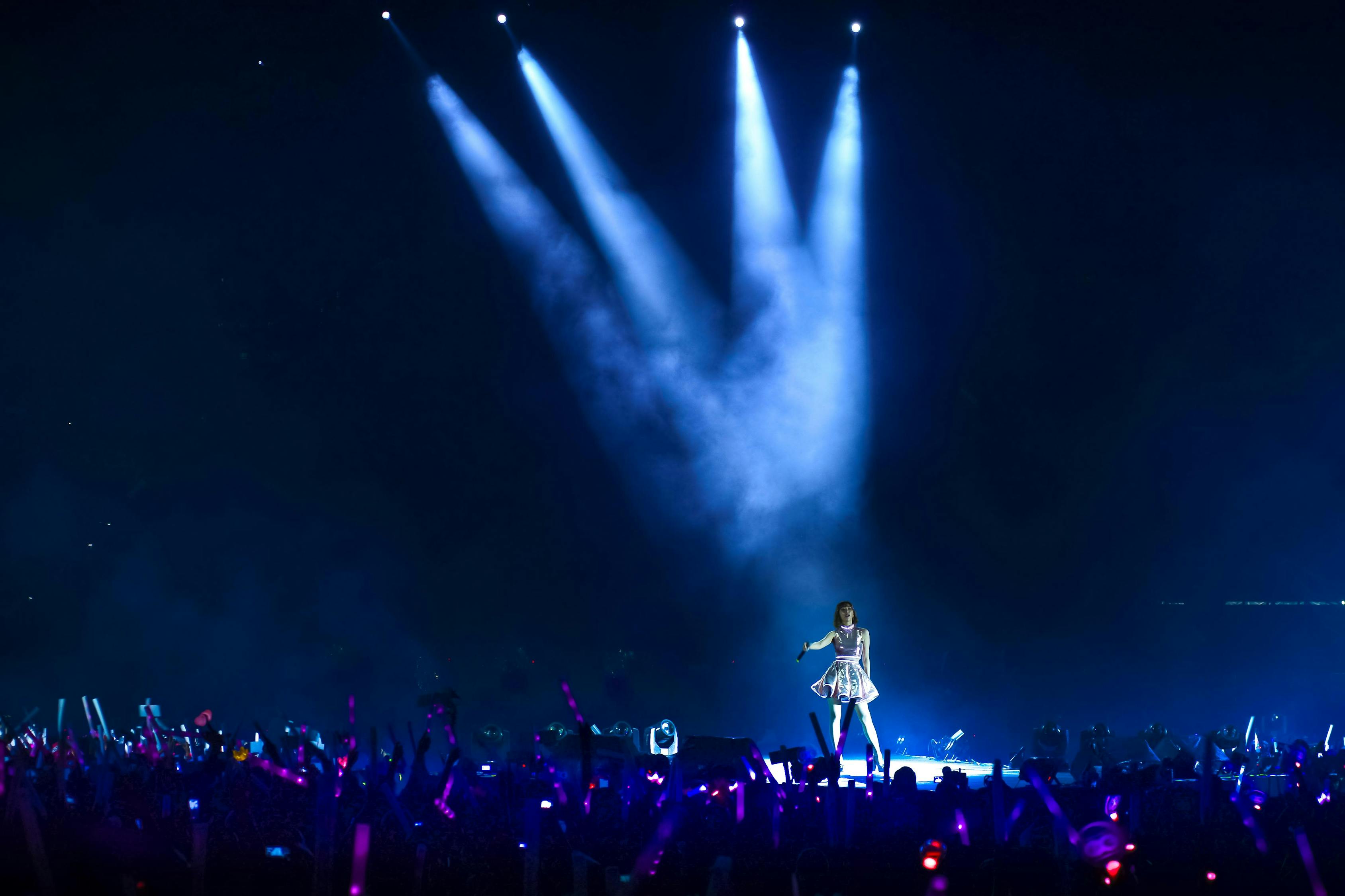 薛之谦歌曲与演员,音乐舞台上的璀璨明珠闪耀时刻