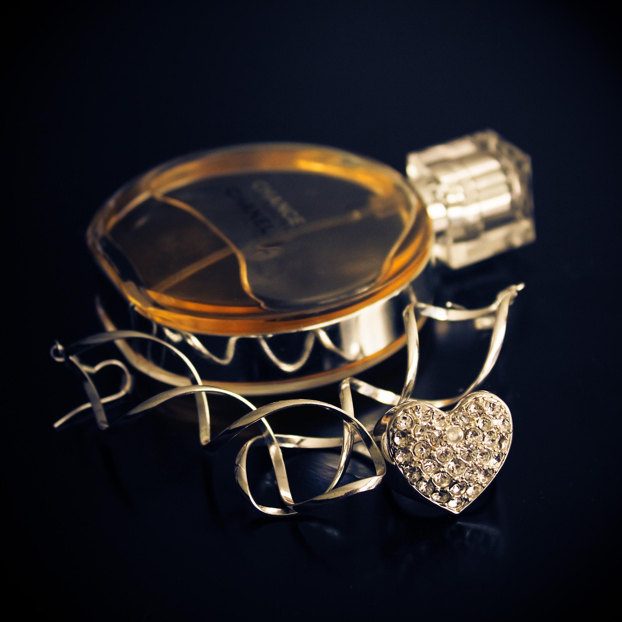 红碧玉手镯,价格背后的故事与魅力揭秘