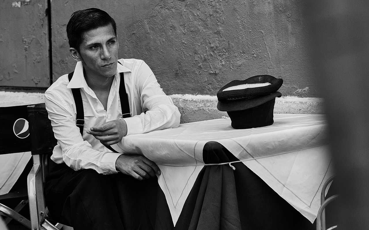 胡一浪演员,演艺之路的闪耀之星