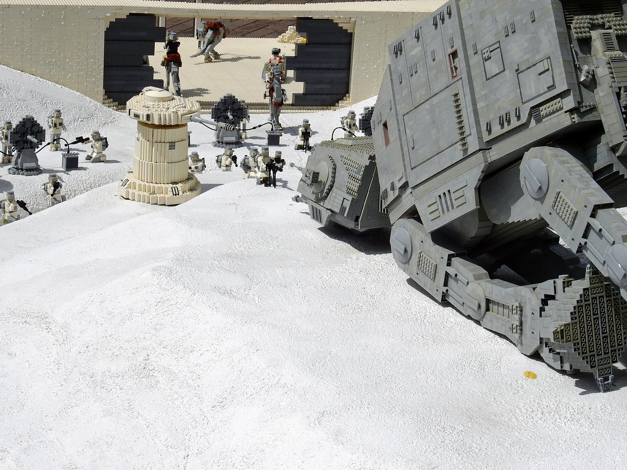 战火中的生存与荣耀,丛林枪战电影热血呈现