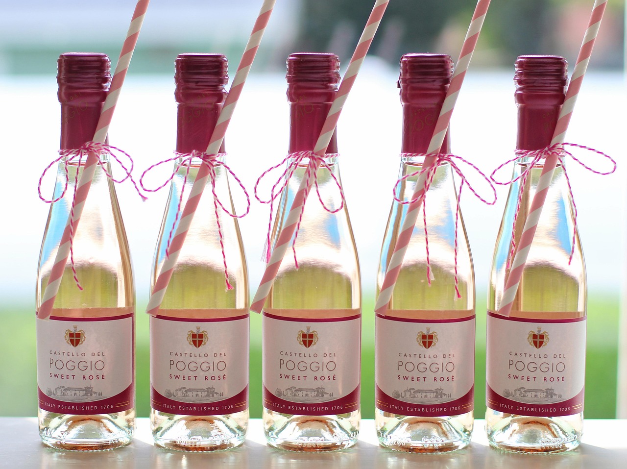 杜蕾斯全新广告语,尽享生活,随心所欲,快乐不设限。