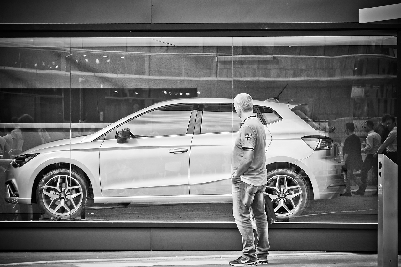 S560迈巴赫价格,豪华轿车的市场定位与价值解析