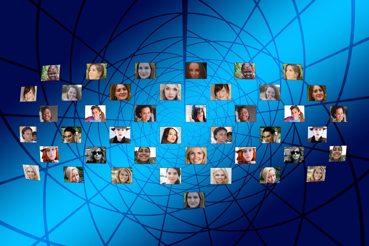 阿里巴巴上市前估值深度解析,商业逻辑与市场前景探究