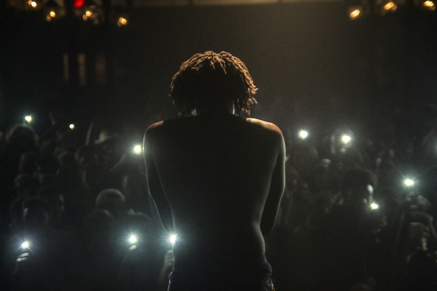 华晨宇最新写真,音乐与艺术的交融之美展现独特魅力