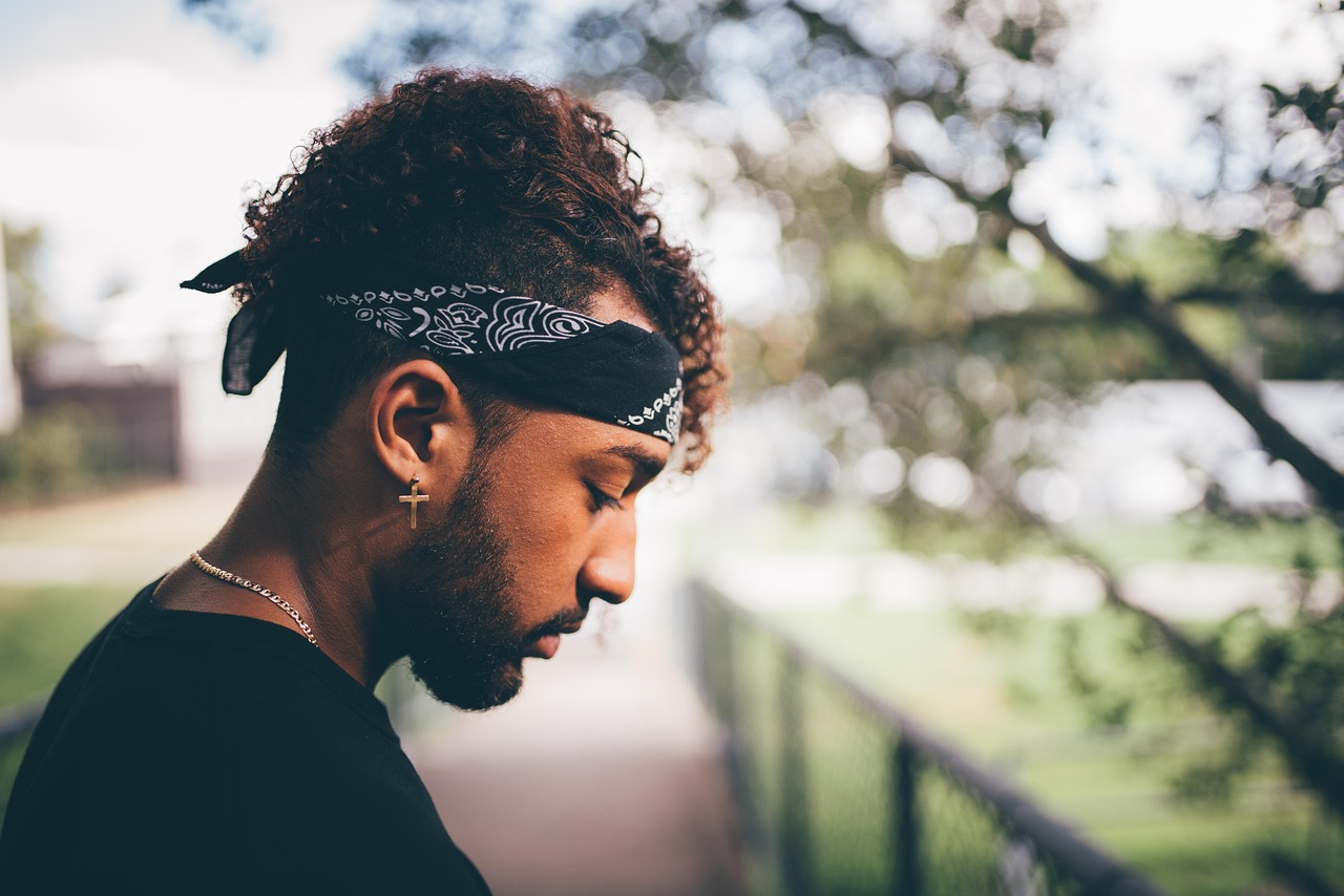 男明星脱发,面对现实,重塑自信风采