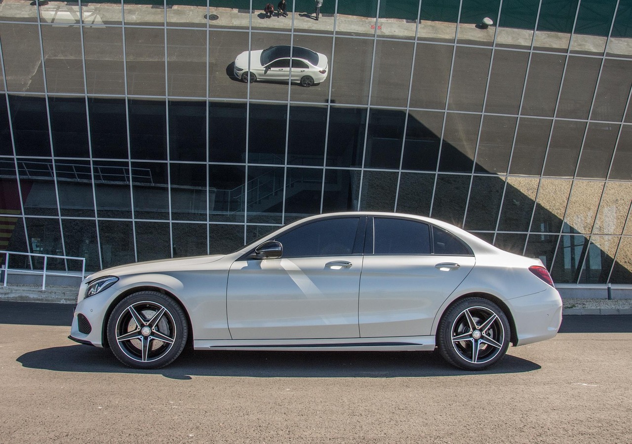 豪华与科技的完美融合,最新大奔重磅登场!