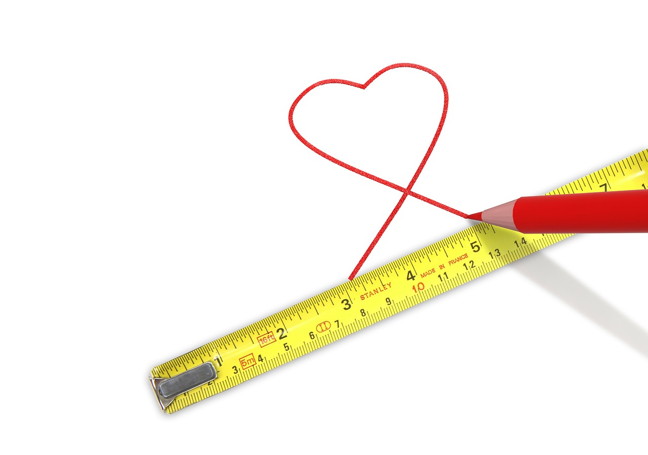 篮球比赛中精准、迅速与策略结合的传球艺术