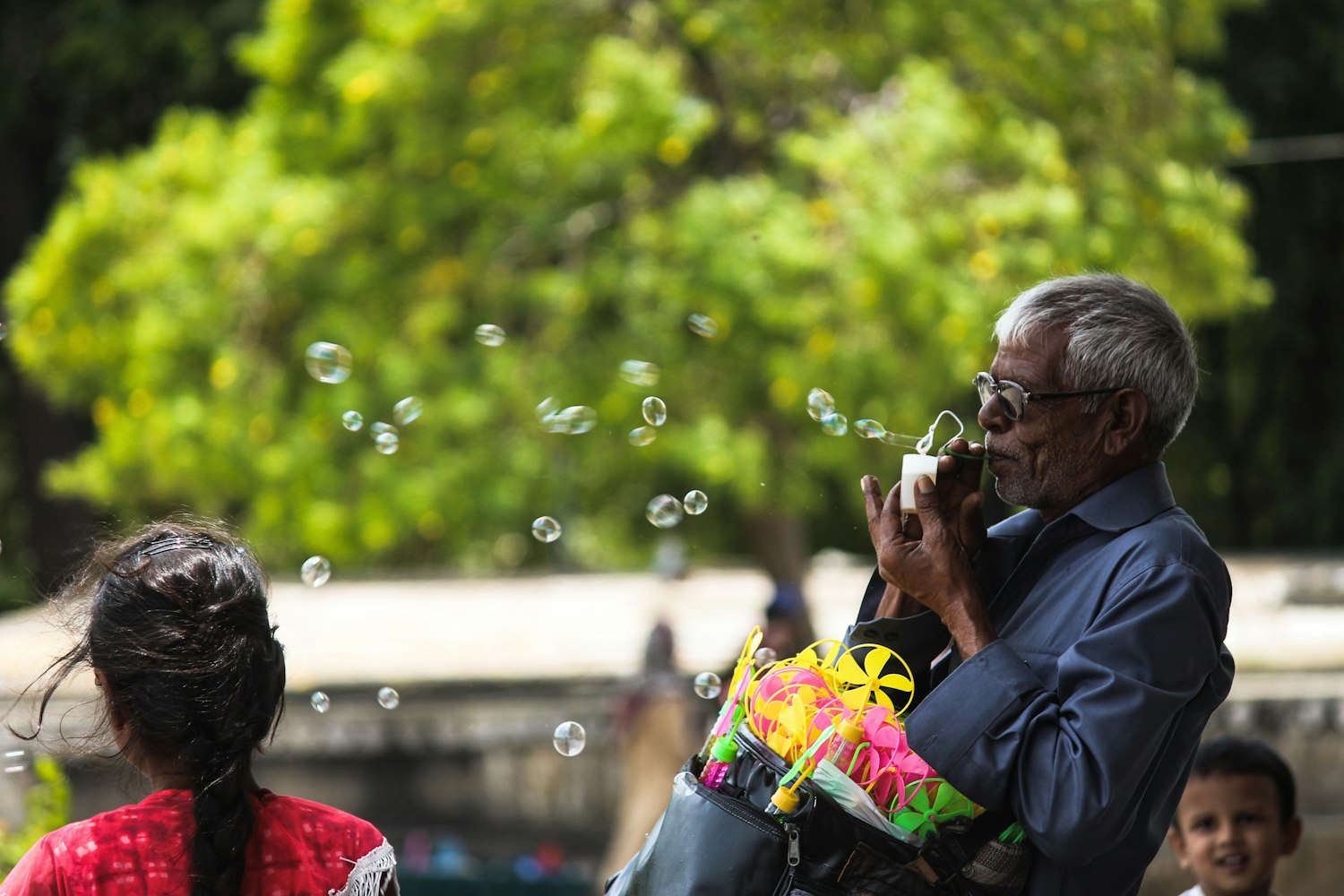 探索藏族明星的魅力世界,图片、故事与风采展示