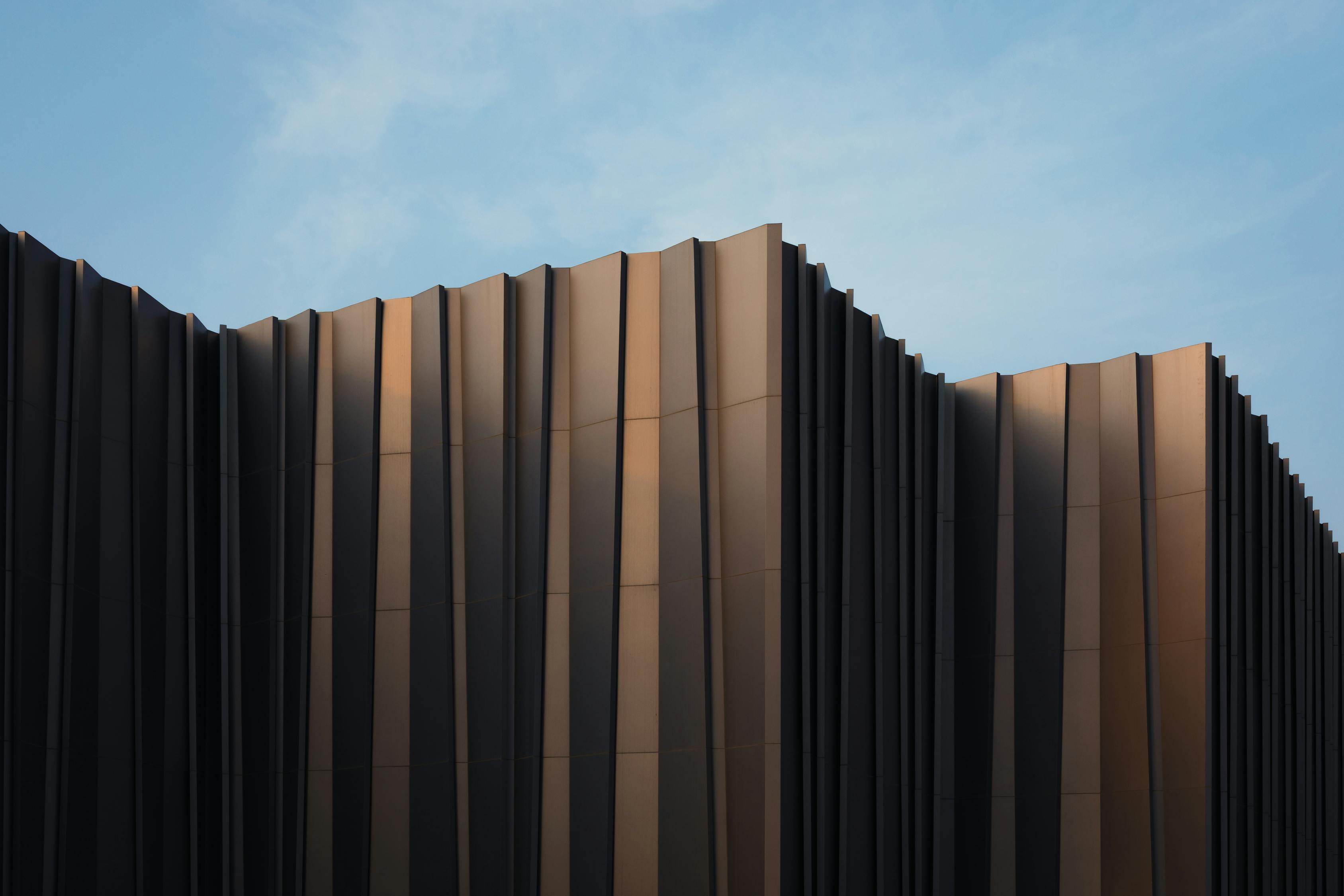 地坪漆价格探讨,影响因素及市场行情分析