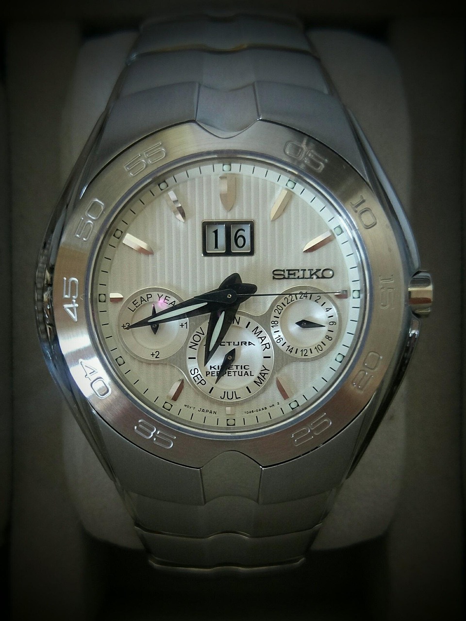 瑞士机械表精工典范,图片与价格一览,时间的价值与艺术体现