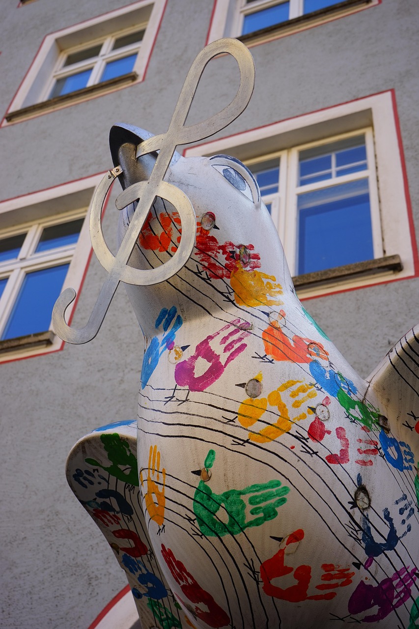 扇子舞新品推荐,展现时尚风采的艺术舞蹈展现