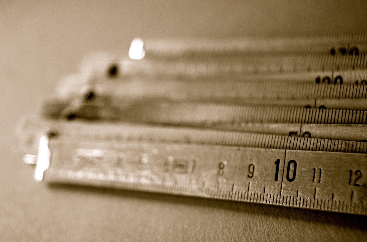 不包含色情内容——内容摘要与标题生成建议