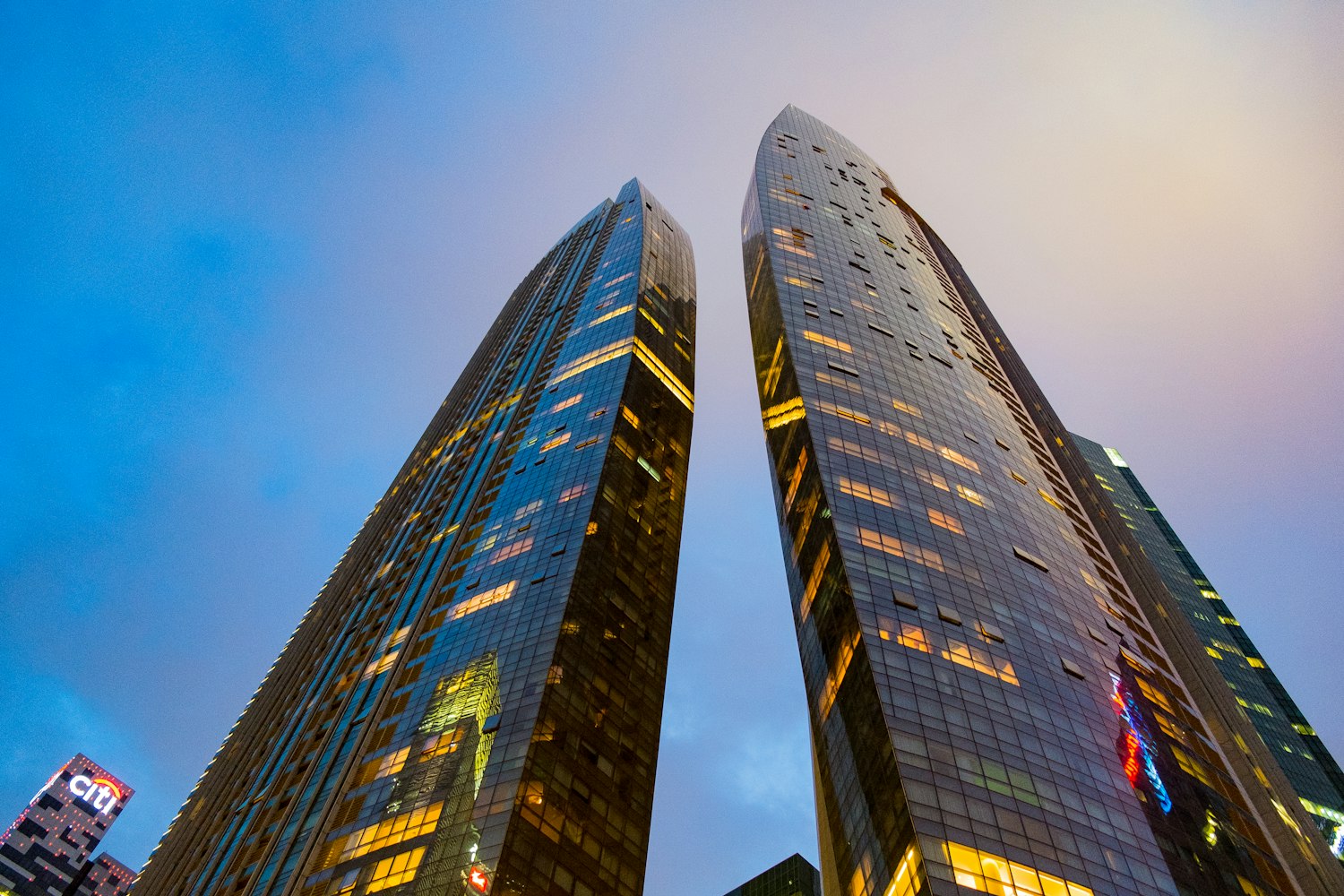 欧美亚洲交融，文化与科技的跨地域发展新动向