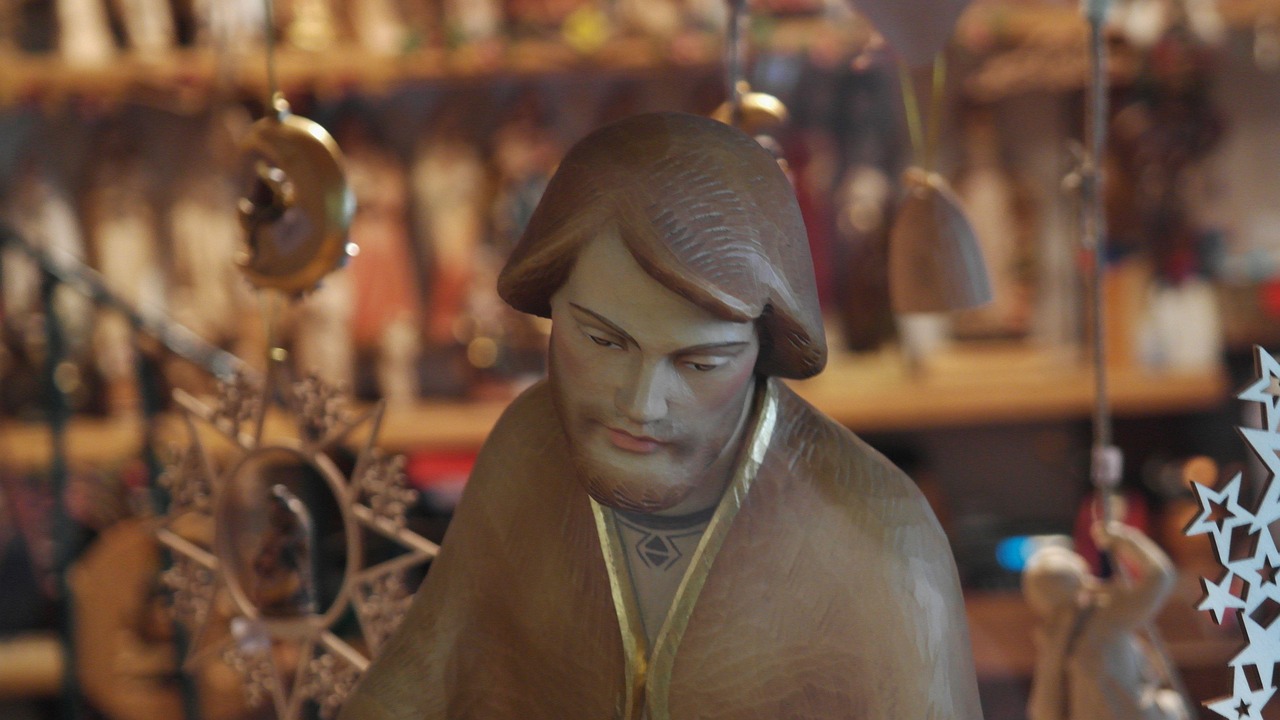 电影中的淫欲模特，艺术表达的探讨