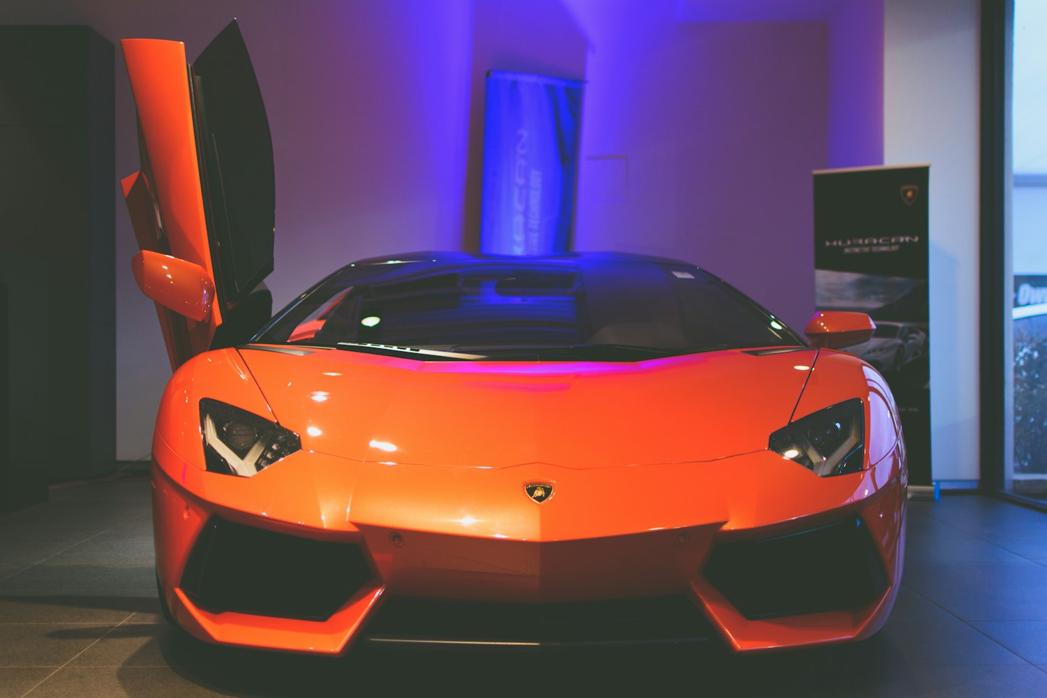 兰博基尼价格揭秘，豪华跑车市场定位与价值深度解析