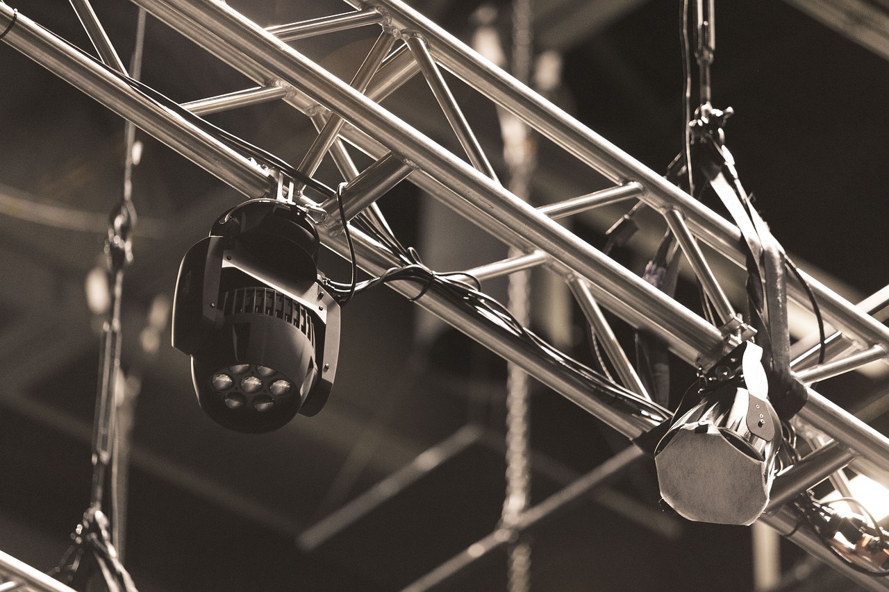 张杰微博动态，音乐之旅启动，与粉丝互动新篇章开启